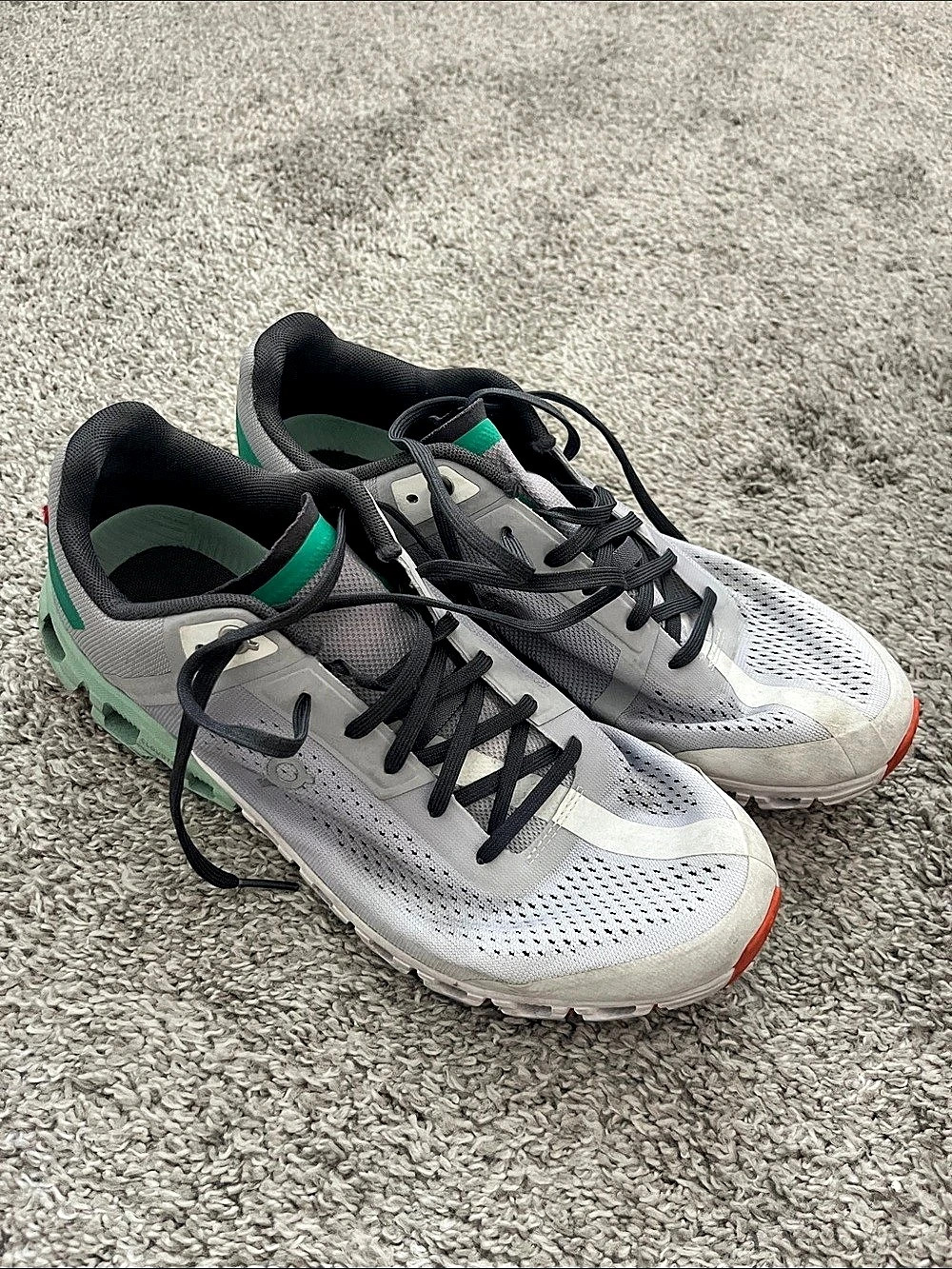 OnCloud Women's Athletic Shoes US 10 W
